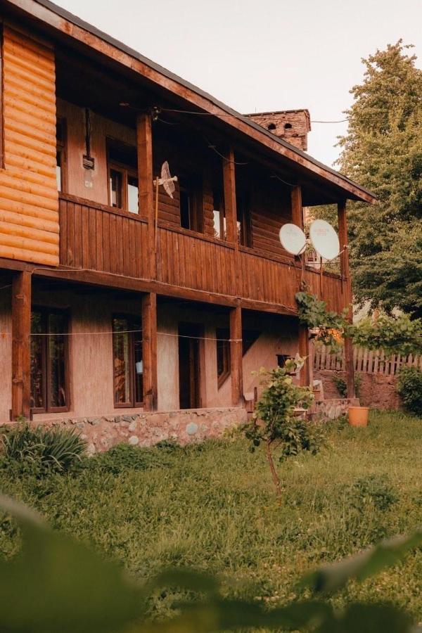 Teo Guesthouse And Camping In Местия Екстериор снимка