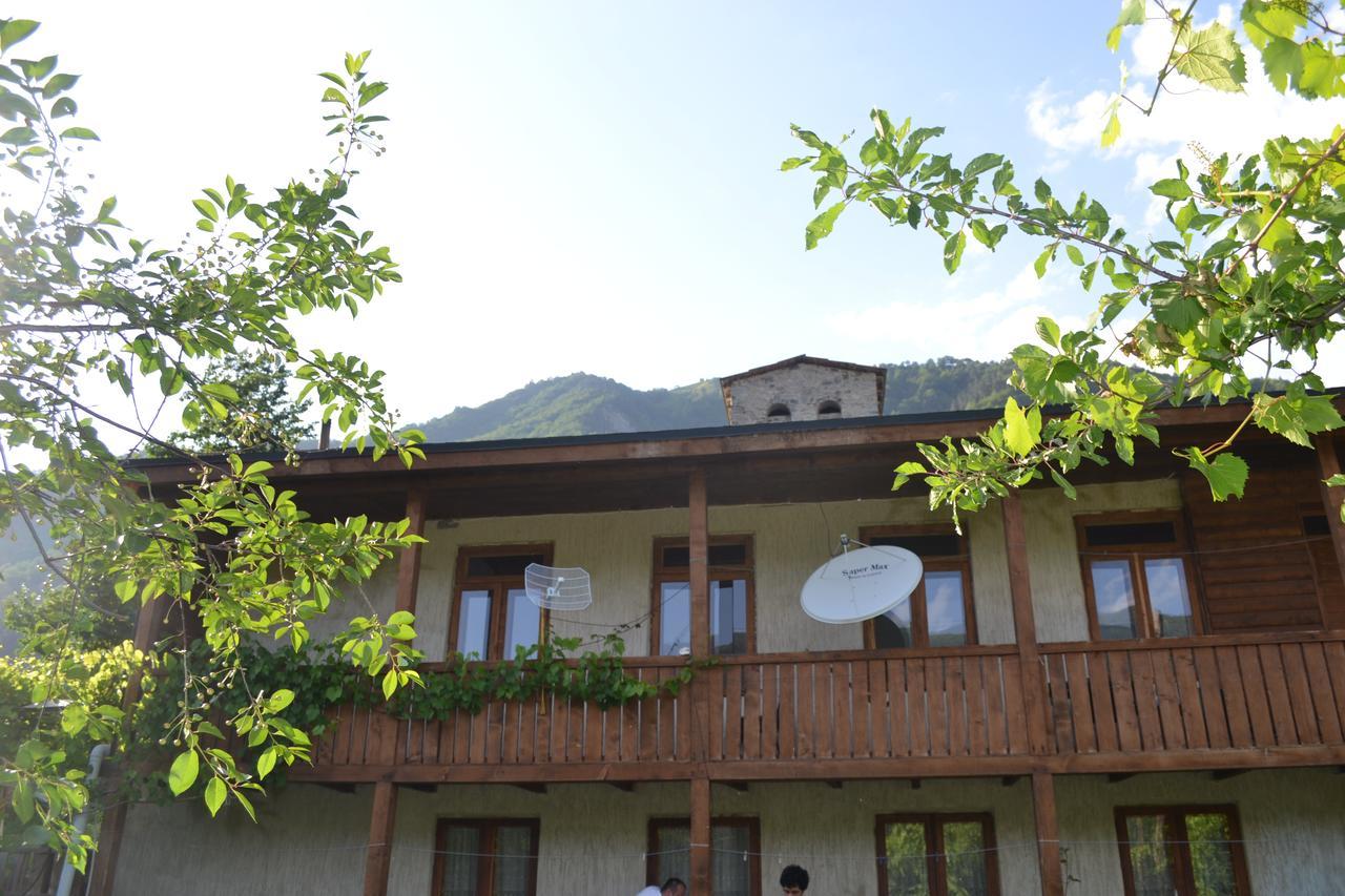 Teo Guesthouse And Camping In Местия Екстериор снимка