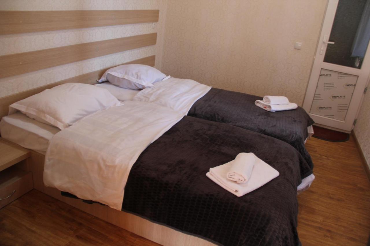 Teo Guesthouse And Camping In Местия Екстериор снимка